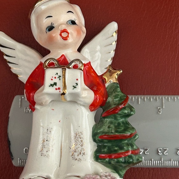 Vintage Napco December Angel. 1950’s porcelain angel figurine. Chipped halo. - Picture 8 of 9